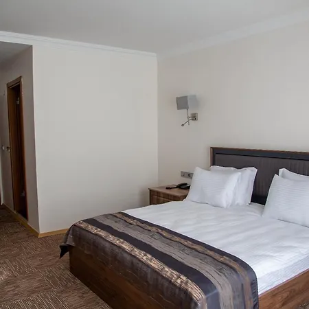 Hotel The Life Nest 3*